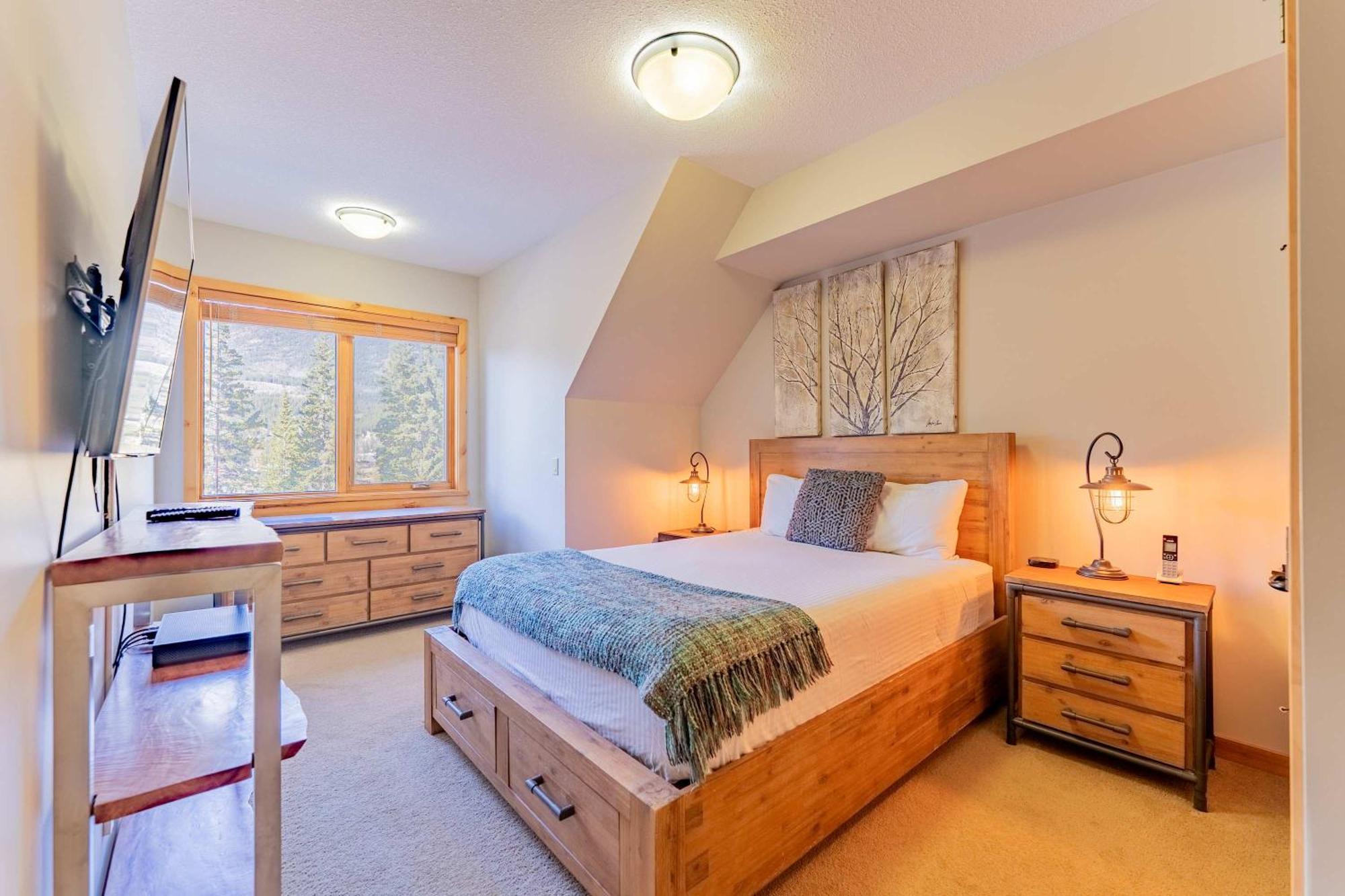 Stunning 2bd Hot Tub Walking Distance To Downtown Apartment Canmore